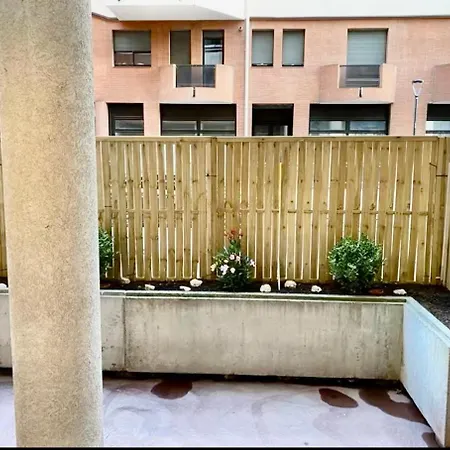 Centre Et Parking Appartamento